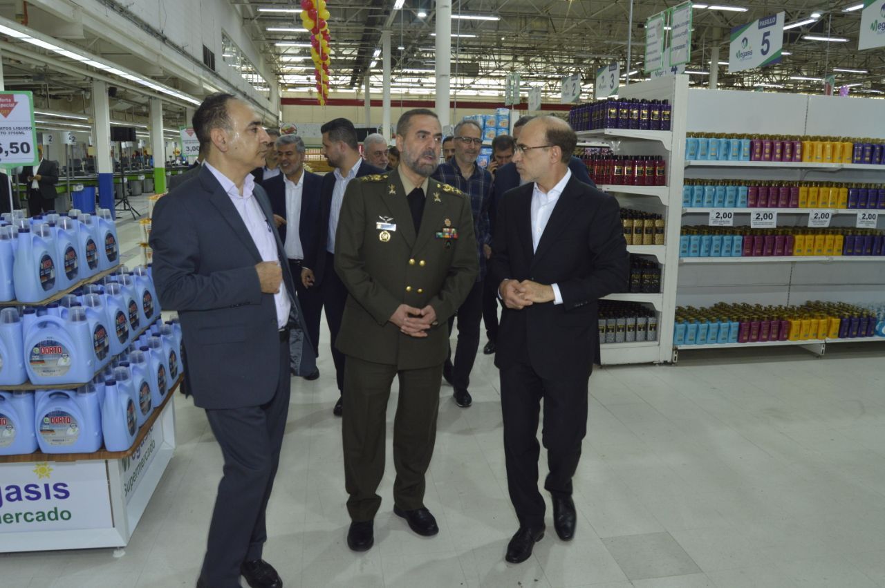 بازدید وزیر محترم دفاع از فروشگاه ایرانی مگاسیس