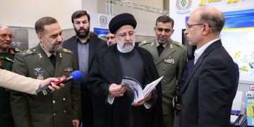 بازدید رییس جمهور از نمایشگاه دستاوردهای فناورانه وزارت دفاع