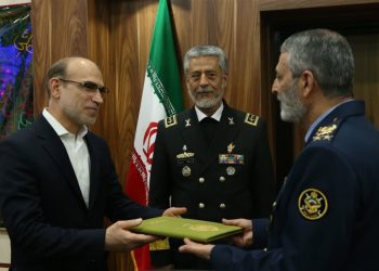 تقدیر فرمانده کل ارتش از مدیر عامل سازمان اتکا