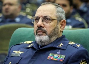 امیر سرتیپ خلبان، عزیز نصیرزاده وزیر دفاع